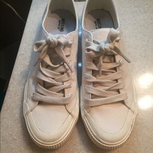 Cream colored Mossimo sneakers